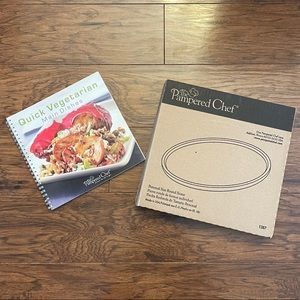 BNIB Personal Size Round Stone + Cookbook